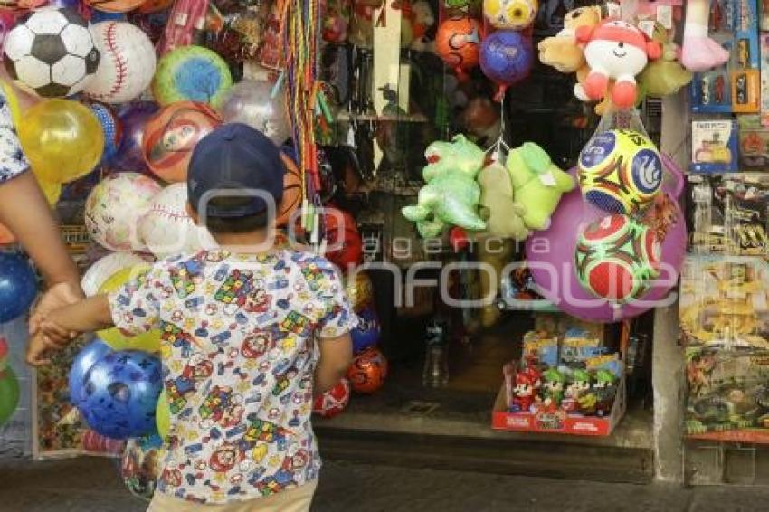 JUGUETERÍAS . DÍA DEL NIÑO