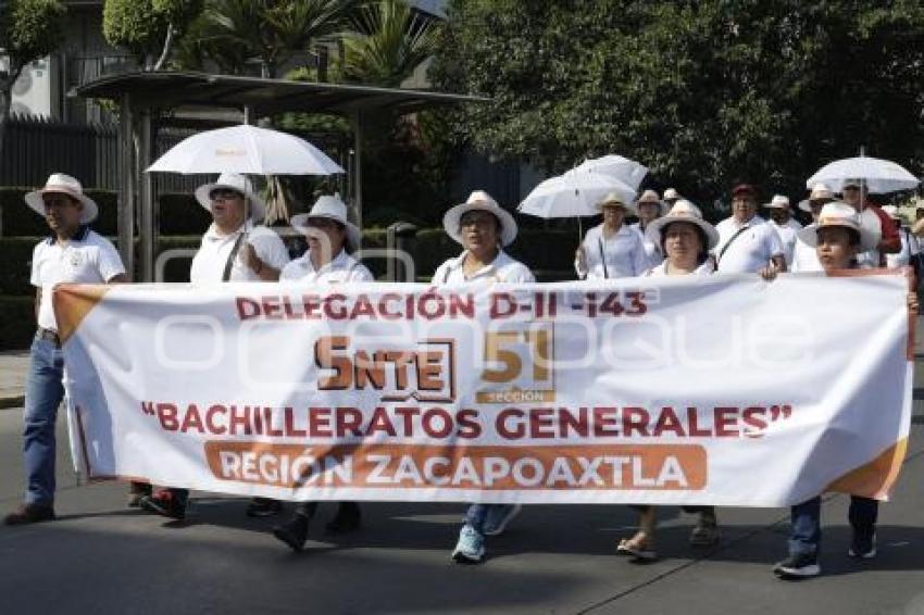 DÍA DEL TRABAJO . DESFILE