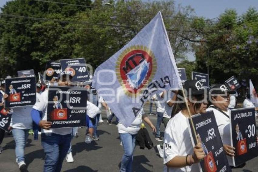 DÍA DEL TRABAJO . DESFILE