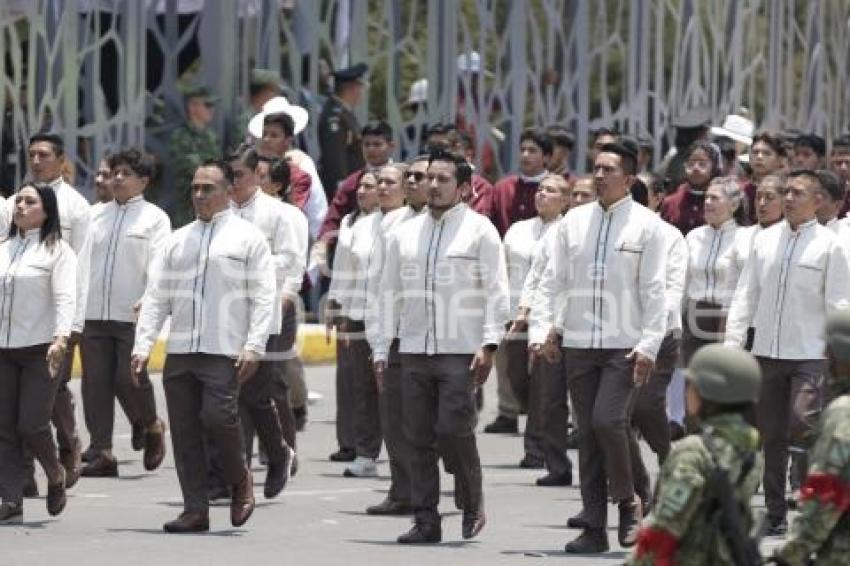 DESFILE 5 DE MAYO