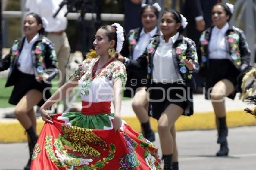 DESFILE 5 DE MAYO