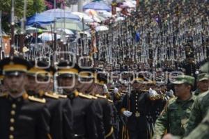 DESFILE 5 DE MAYO