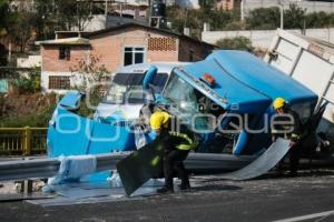 TLAXCALA . VOLCADURA TRÁILER