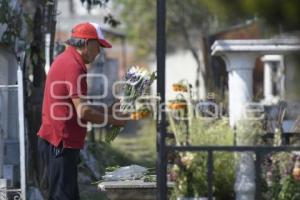 TLAXCALA . PANTEÓN DÍA DE LAS MADRES