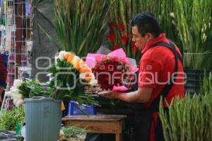 DÍA DE LAS MADRES . FLORES