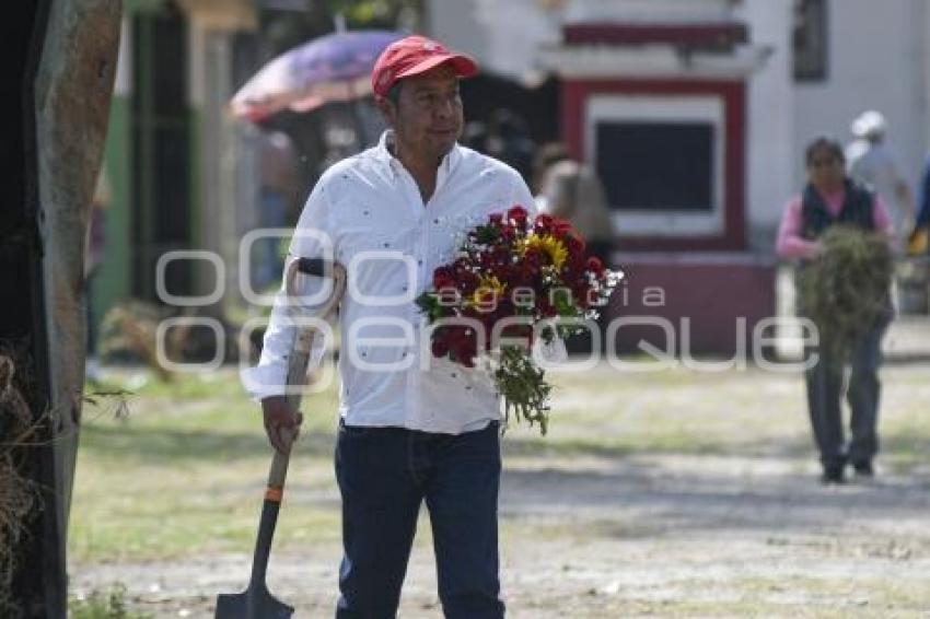 TLAXCALA . PANTEÓN DÍA DE LAS MADRES