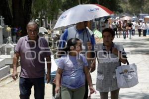 PANTEÓN . DÍA DE LAS MADRES