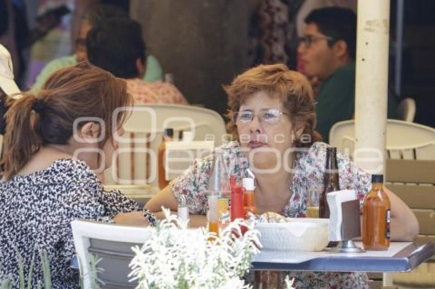 DÍA DE LAS MADRES . RESTAURANTES