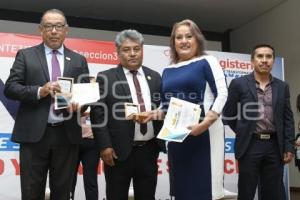 TLAXCALA . ENTREGA ESTÍMULOS SNTE