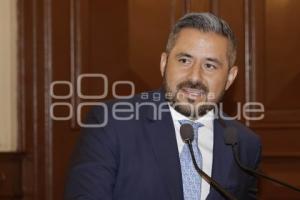 ADÁN DOMÍNGUEZ