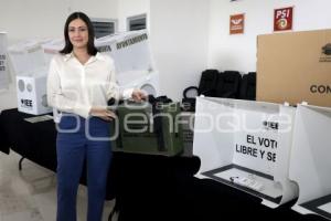 IEE . BLANCA CRUZ GARCÍA