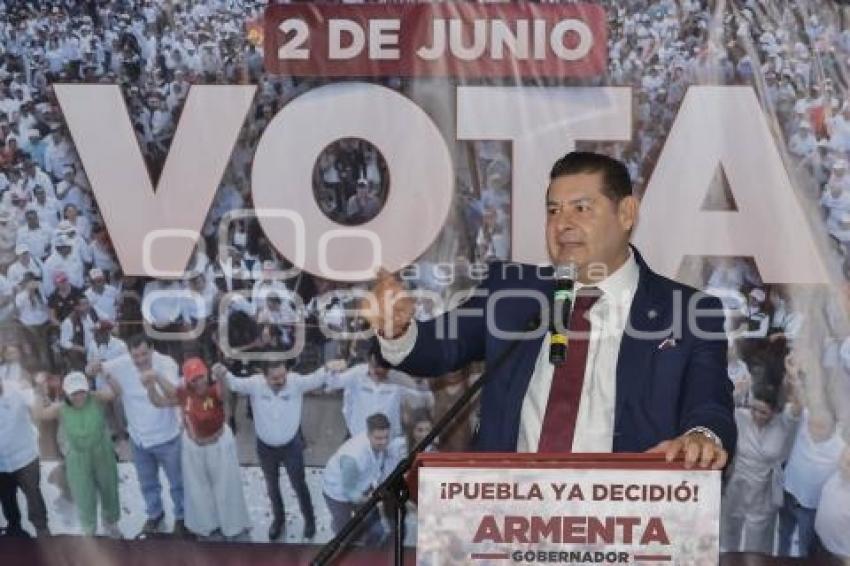 SIGAMOS HACIENDO HISTORIA