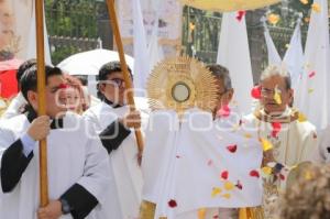 PROCESIÓN . CORPUS CHRISTI