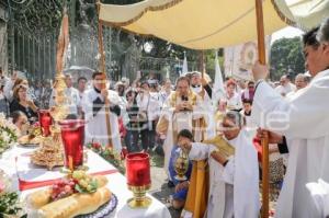 PROCESIÓN . CORPUS CHRISTI