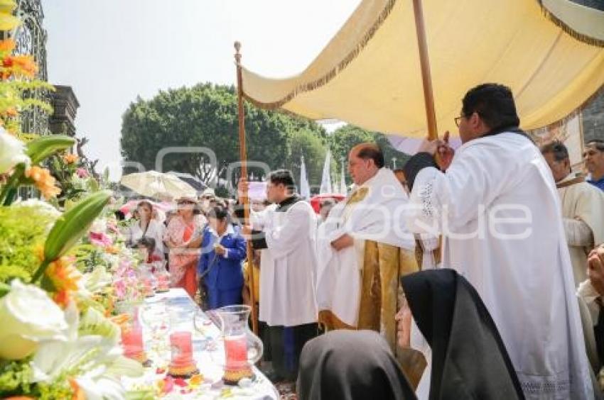 PROCESIÓN . CORPUS CHRISTI