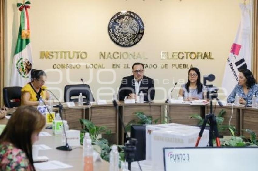 INE . SESIÓN EXTRAORDINARIA