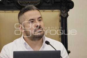 ADÁN DOMÍNGUEZ