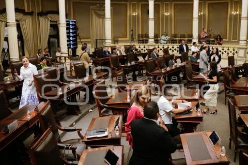 CONGRESO . SESIÓN PÚBLICA ORDINARIA