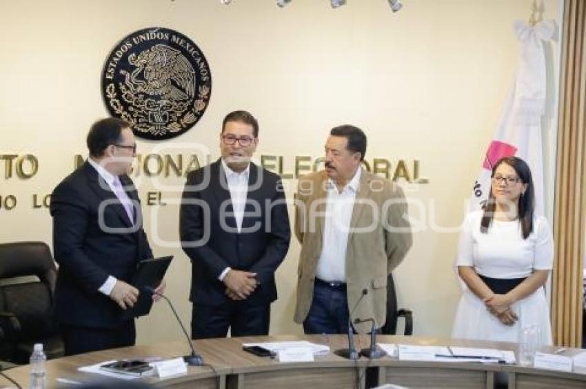INE . CONSTANCIA SENADORES