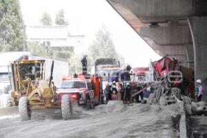 ACCIDENTE TRÁILER . AUTOPISTA