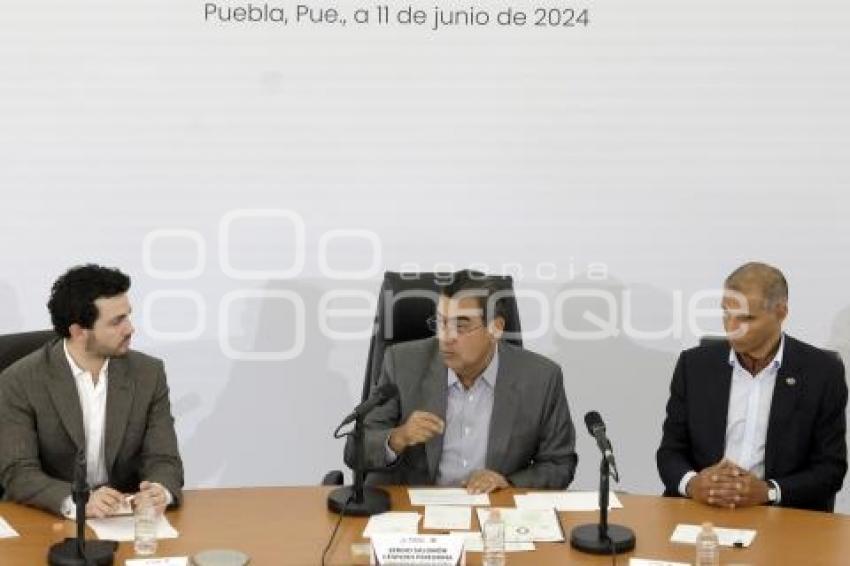 GOBIERNO ESTATAL . AUDI