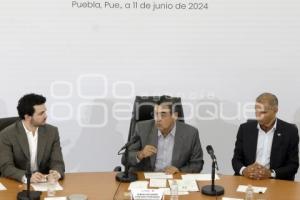 GOBIERNO ESTATAL . AUDI
