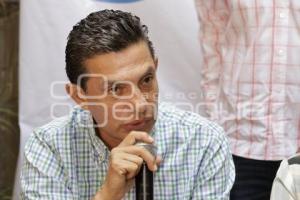 CARLOS MARTÍNEZ