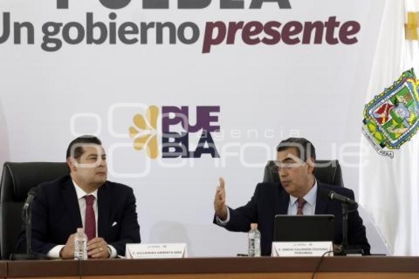 GOBIERNO ESTATAL . PERIODO DE TRANSICIÓN