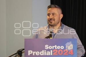 ADÁN DOMÍNGUEZ