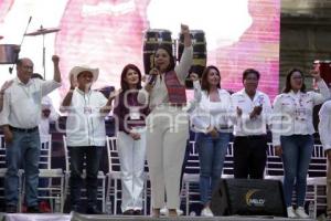 FIESTA POR LA DEMOCRACIA