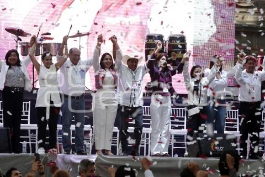 FIESTA POR LA DEMOCRACIA