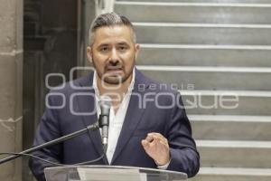 ADÁN DOMÍNGUEZ