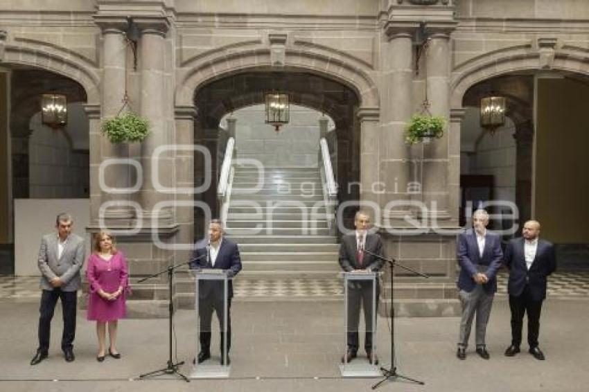 AYUNTAMIENTO . TRANSICIÓN