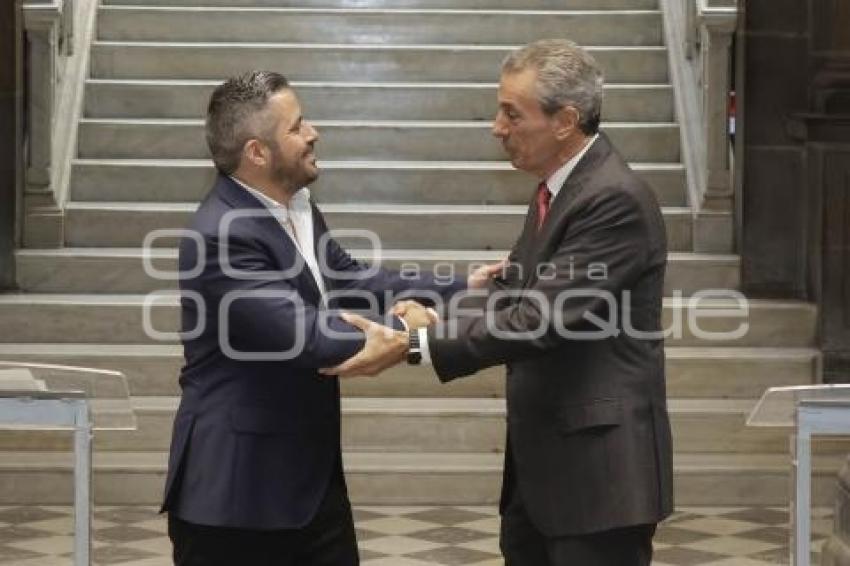 AYUNTAMIENTO . TRANSICIÓN