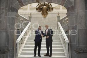 AYUNTAMIENTO . TRANSICIÓN