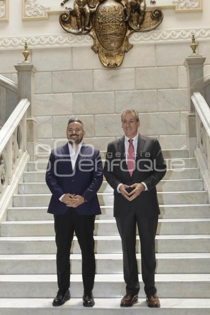 AYUNTAMIENTO . TRANSICIÓN