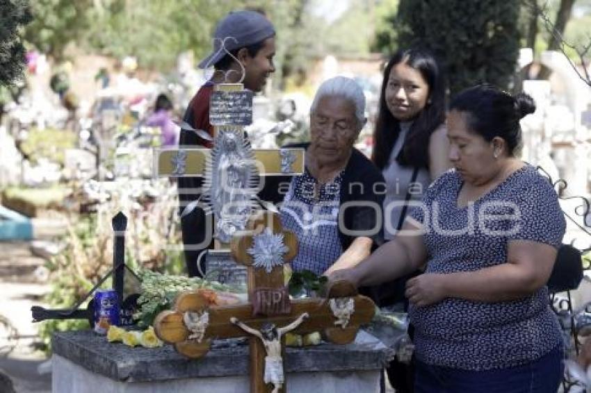 DÍA DEL PADRE . PANTEONES