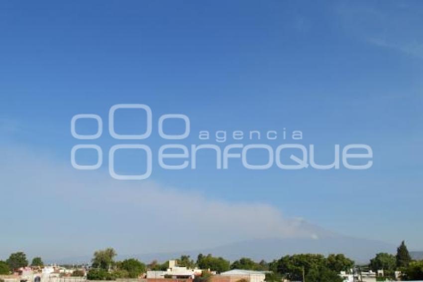 VOLCÁN POPOCATÉPETL . FUMAROLA