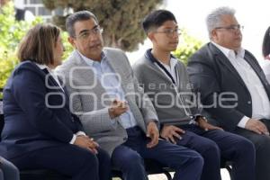 CENTRO ESCOLAR . ENTREGA DE TECHADO