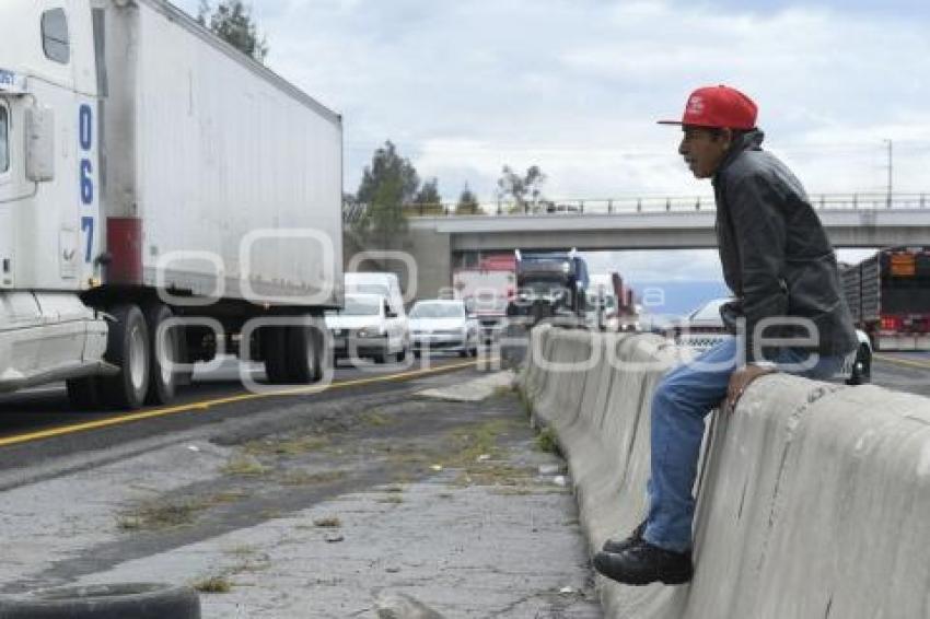 TLAXCALA . BLOQUEO LIBRAMIENTO