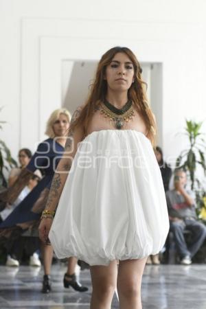 TLAXCALA . PASARELA DIVERSA