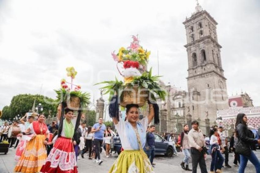CALENDA . OAXACA EN PUEBLA