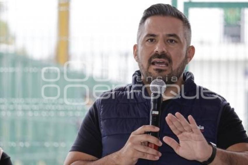 ADÁN DOMÍNGUEZ