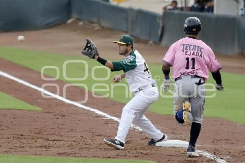 BÉISBOL . PERICOS VS LEONES