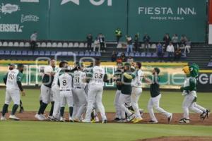 BÉISBOL . PERICOS VS LEONES