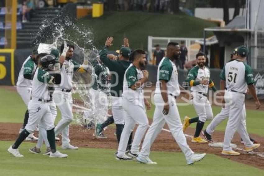 BÉISBOL . PERICOS VS LEONES