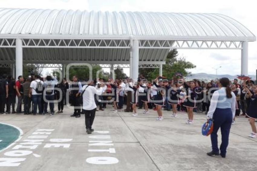 GOBIERNO ESTATAL . TECHADO ESCUELA