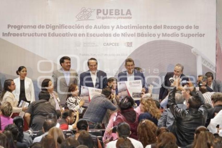 GOBIERNO ESTATAL . DIGNIFICACIÓN DE AULAS