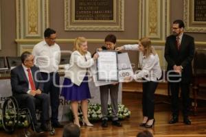 CONGRESO . PRESEA LUIS RIVERA TERRAZAS