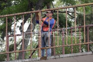 PUENTE PEATONAL . CENHCH